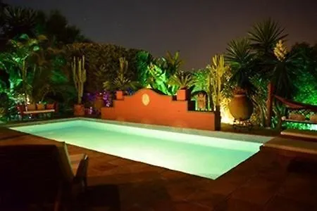 Alojamento de Acomodação e Pequeno-almoço Casa Palmeras (adults Only) 3*